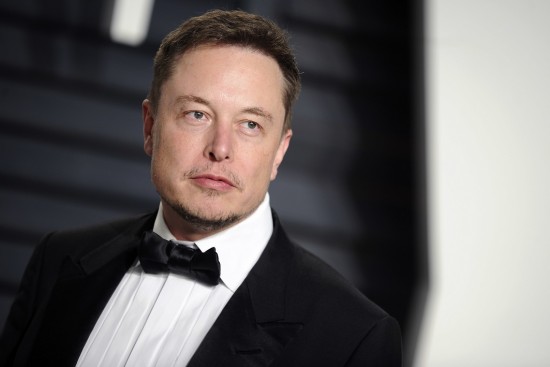 Elon Musk attends the 2017 Vanity Fair Oscar Party hosted by Graydon Carter at Wallis Annenberg Center for the Performing Arts on February 26, 2017 in Beverly Hills, California. | Verwendung weltweit/picture alliance